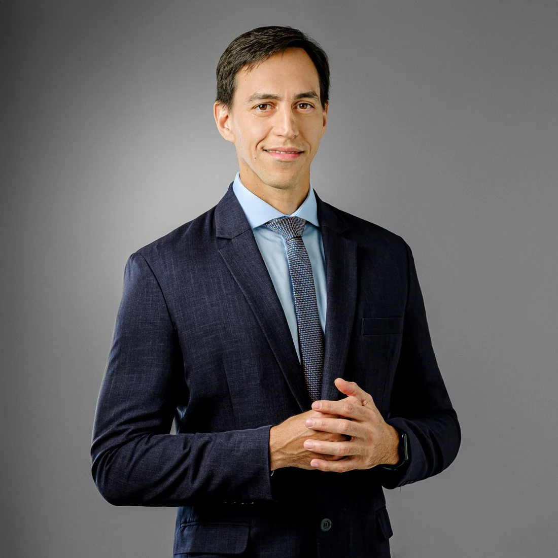 Cliente médico da MedVox em fotografia profissional