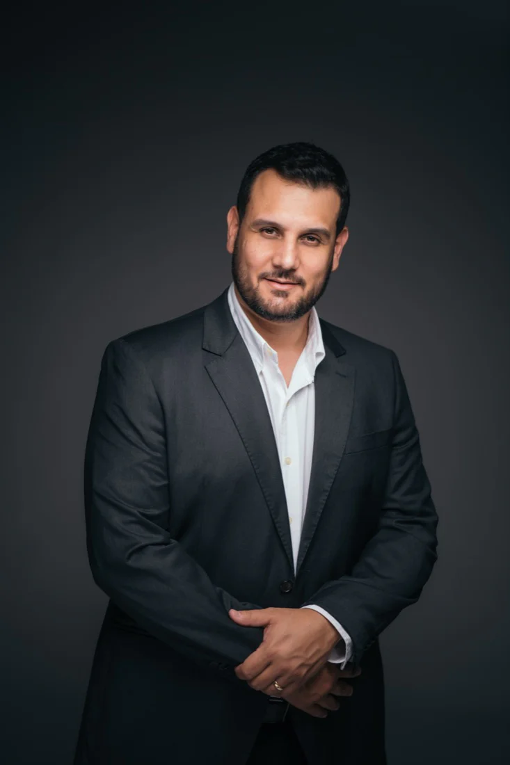 Cliente médico da MedVox em fotografia profissional